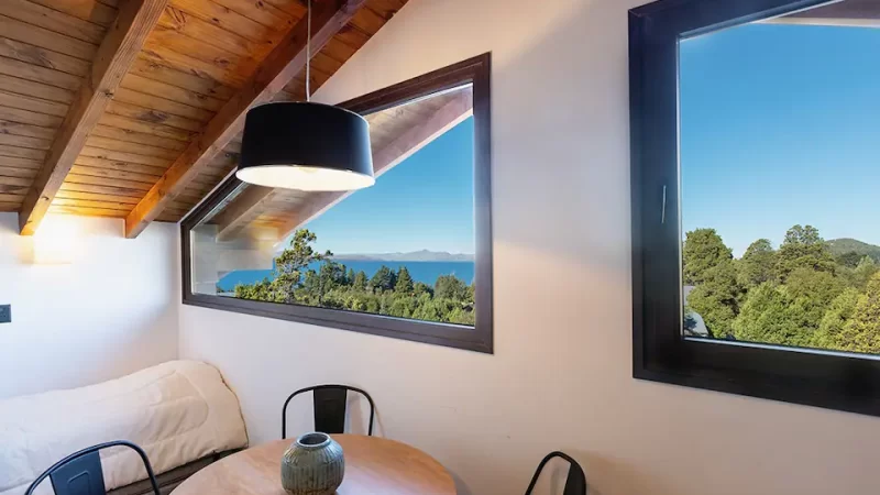 IMAGEN1-Monoambiente con vista al lago